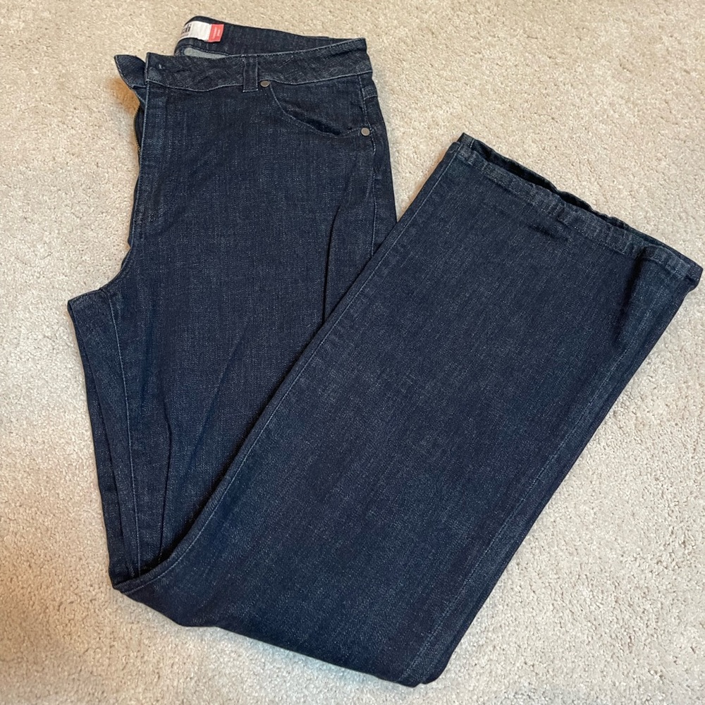 EUC Cabi Trouser Jeans. Size 12. Super soft and stretchy. Wide leg